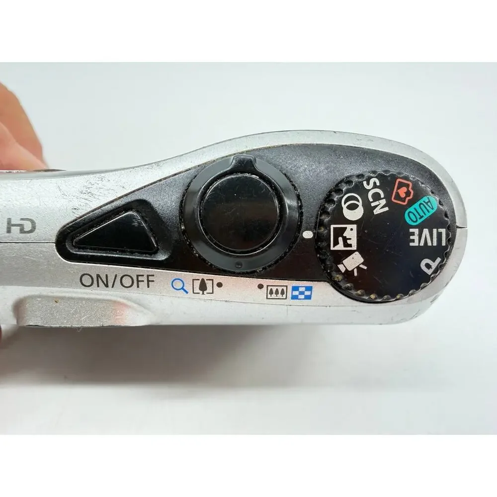 Canon PowerShot A1200 12.1MP Digital Camera Silver AS-IS Broken Battery Door